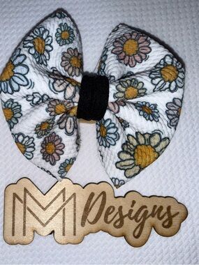 MM Designs White Daisy Print Bow Hair Clip for Kids